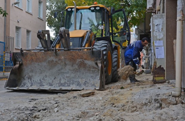 Започна основен ремонт на ул Начо Начев  в отсечката от ул