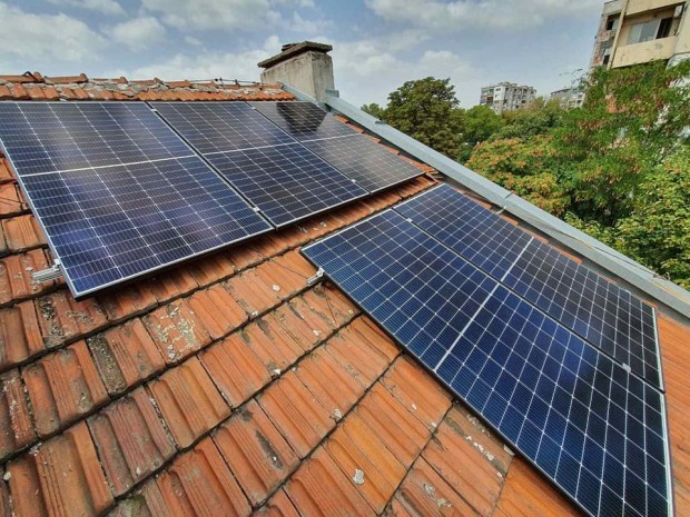 Енергийно бедните домакинства ще може да получат до 15 000 лева за изграждане на фотоволтаици