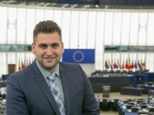 Евродепутат: Няма причина с Румъния да сме извън Шенген