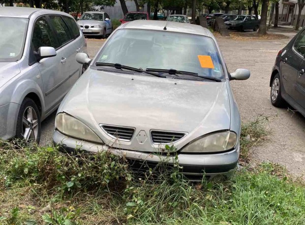 50 стари коли в Пловдив бяха облепени със стикери за излезли от употреба