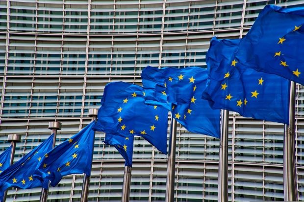 Днес Европейската комисия одобри Програма Околна среда която предоставя над