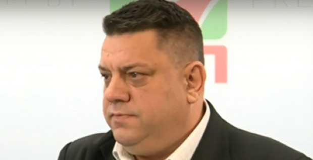 Атанас Зафиров: Оставката на председателя на партията не е на дневен ред