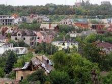 Икономиката на Украйна се сви с 30%
