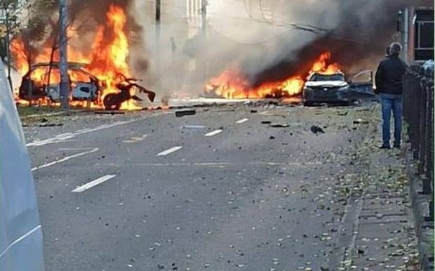 Взривове проехтяха в центъра на Киев, има загинали