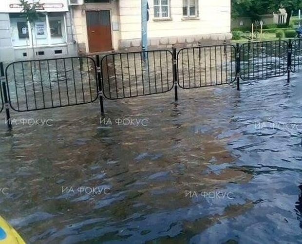 Над 2 520 военнослужещи оказаха помощ на пострадалите от водната стихия в община Карлово
