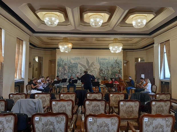 Разнообразна и интересна програма ще поднесе БКО-Добрич под диригентската палка на Емил Табаков