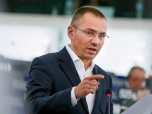 Джамбазки: Дори камионът, взривен на Керченския мост, да има българска регистрация, това не означава нищо