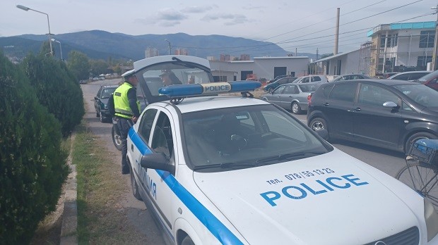 Задържаха полицай, шофирал пиян и участвал в катастрофа в Кюстендилско