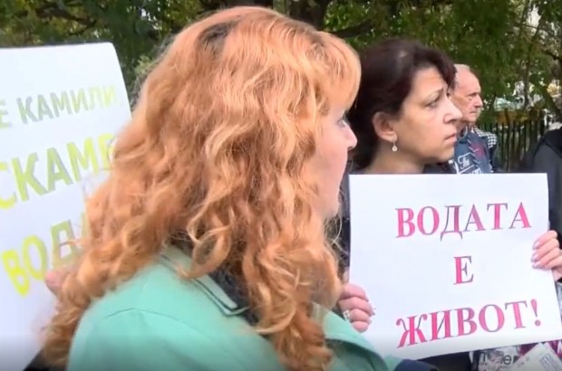 В квартал "Коматево" посрещнаха с недоволство представители на ВиК - Пловдив