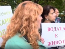 В квартал "Коматево" посрещнаха с недоволство представители на ВиК - Пловдив