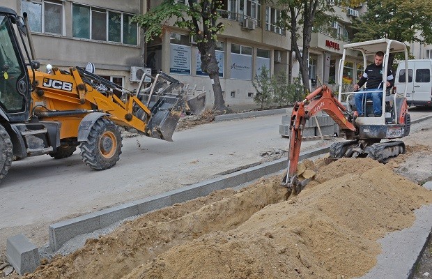 Ремонтират улица "Дубровник" в район "Приморски" във Варна