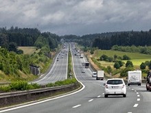 Временно е ограничено движението при км 127 на АМ "Тракия" в посока Бургас поради катастрофа