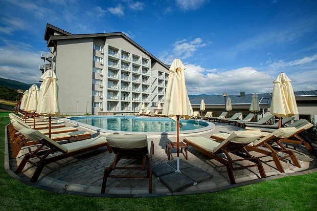 Голям инвеститор в туризма купи на търга парк-хотел "Кюстендил"