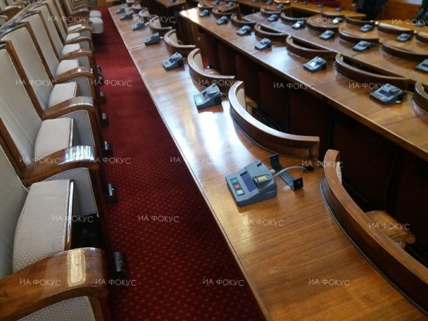 Администрацията на парламента: Все още не сме канили гостите за официалното откриване на 48-ото НС