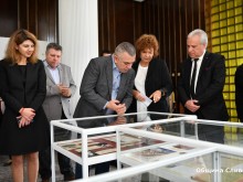 144-годишната история на община Сливен бе представена от библиотека "Зора" и  агенция "Архиви"