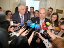 Георги Свиленски притеснен дали Вежди Рашидов ще открие НС в отсъствието на Митрофанова