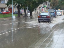 Обилни дъждове през целия ден, Марица прелива