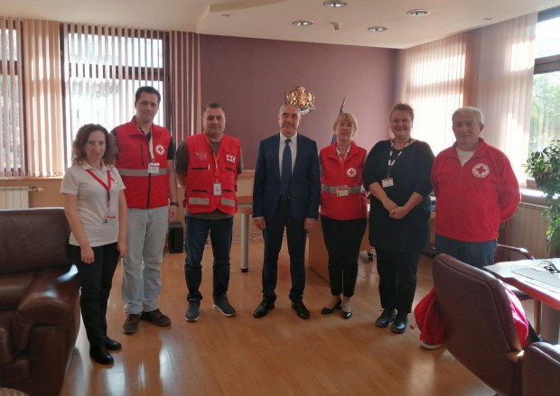 </TD
>Високо оценяваме дейността на организацията на Българския червен кръст в
