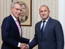 Румен Радев обсъди енергийната свързаност с помощник-държавния секретар на САЩ