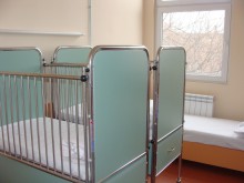 В МБАЛ "Св. Мина" откриха обновения кърмачески сектор