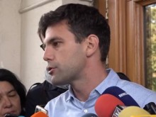 Никола Минчев: Тържественото заседание на НС не е подходящо за изслушване на Зеленски