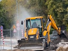 Спукана тръба на ул. "Даме Груев" изнерви пловдивчани