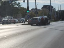 Удар между две коли на основен булевард в Пловдив
