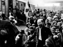 Той не спаси сираците си, но помогна на децата по целия свят