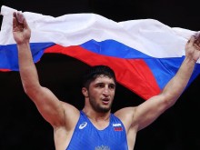 Звездата Абдулрашид Садулаев със 145-а победа в борбата