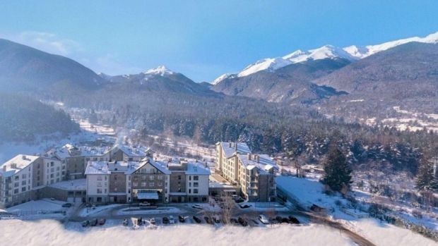 Хотелиери в зимните курорти настояват държавата да поеме част от