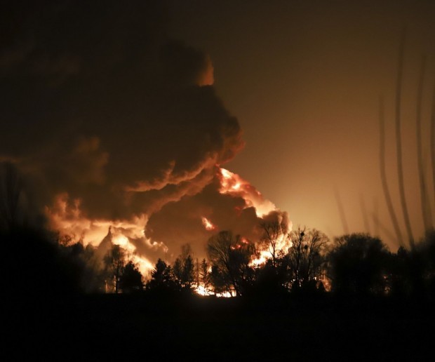 Близо 600 населени места в Украйна останаха без ток заради руските удари