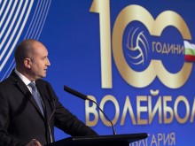 Радев: Волейболът дава надежда, че пред младите българи има смислена перспектива
