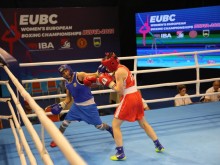 Три българки излизат в битки за медали на Европейското по бокс