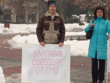 Обявяват се срещу ГМО с картички до Европейския парламент