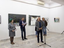 "Есенен салон на великотърновските художници" подредиха в Изложбени зали във Велико Търново
