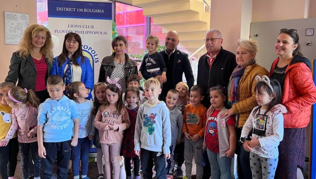 </TD
>Кметът на Тракия даде символичния старт на кампанията Весели очички