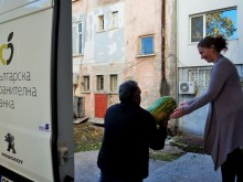 "Българска хранителна банка" подпомогна с хранителни продукти близо 2 700 нуждаещи се в Мездра