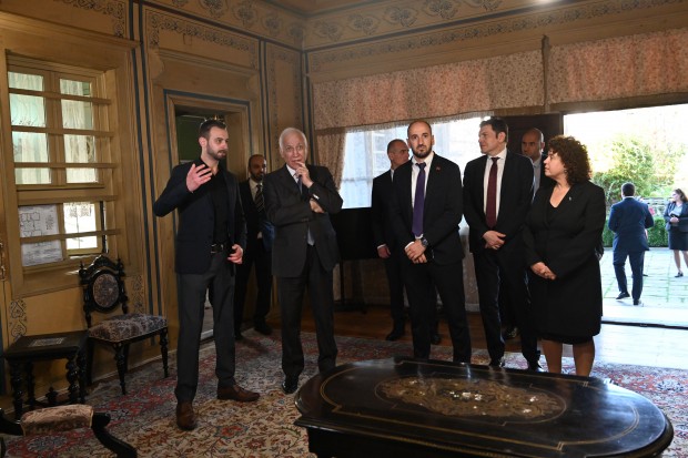 TD Президентът на Армения Вахагн Хачатурян беше на посещение в