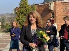 Илияна Йотова: Надявам се до края на деня да имаме име за председател на българския парламент