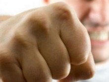 Прокуратурата в Пловдив подгони двама, набили мъж заради цигара