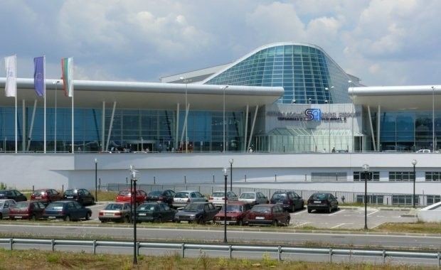 Запазването на паркомясто на летище София вече е възможно онлайн