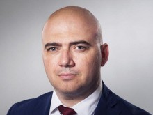 Министър Димитров призова хотелиерския бранш към спокойствие, парите им ще бъдат изплатени