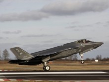 САЩ изпратиха F-22 Raptors за военни учения в Крит