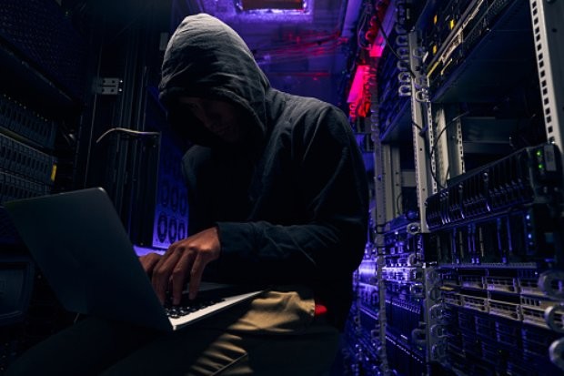 Между 12 и 14 сайта са били атакувани при хакерската