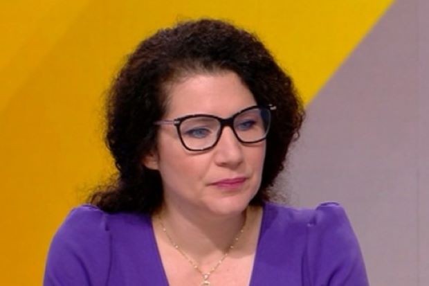 Калина Константинова: С изненада посрещнахме стеклите се обстоятелства около избора на председател на Народното събрание