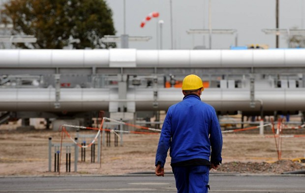 Цената на природния газ в Европа падна под 1000 долара за 1000 кубически метра