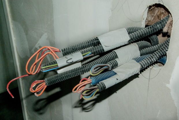 Откраднаха кабели с дължина около 50 метра от сградата на Драматичния театър в Добрич