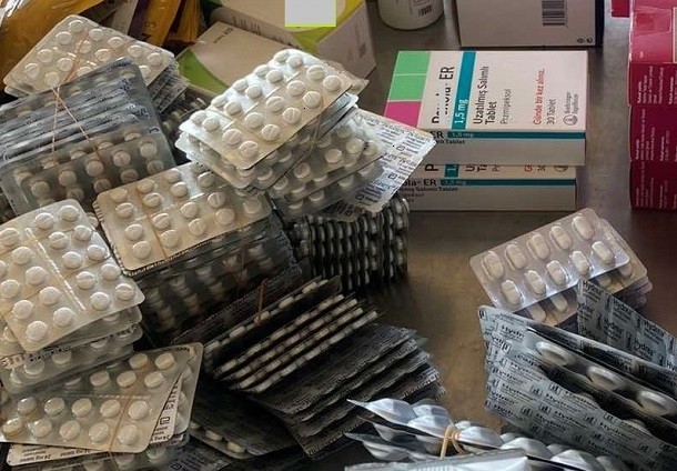 Контрабандни лекарствени продукти откриха митническите служители на МП Капитан Андреево при проверки на три