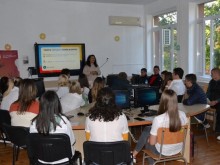 Бургаски гиманзисти участваха в информационна кампания, част от мрежата Евродеск