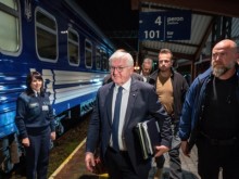 Щайнмайер обеща всестранна подкрепа за Украйна